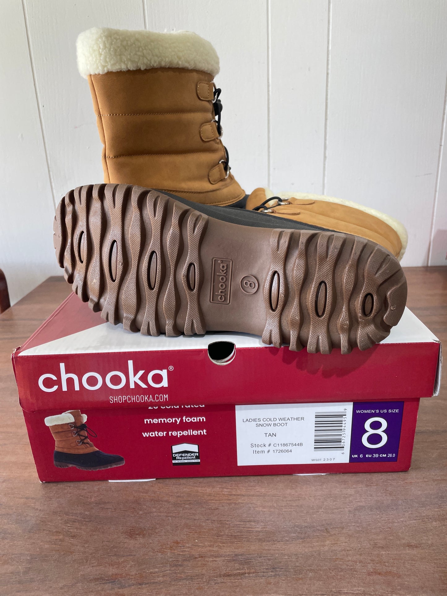 Chooka Women's Cold Weather Snow Boot Water Repellent Memory Foam Tan size 8