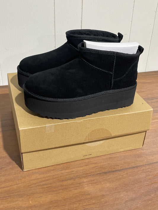 Ugg Women’s Classic Ultra Mini Platform Black Boot Size 8