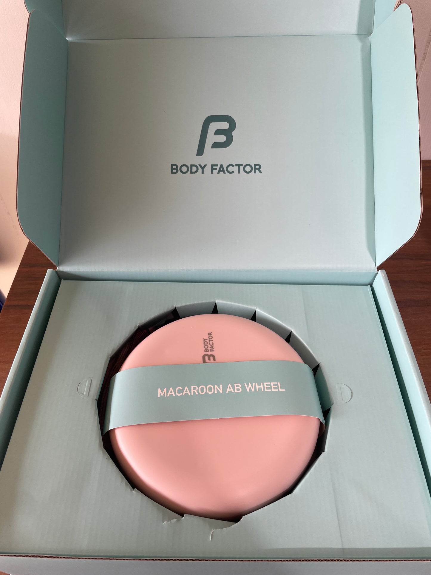 Ab Wheel Macaroon Body Factor