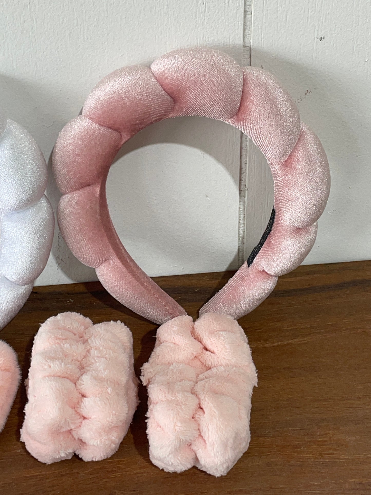 Spa Headband 2 PACK White and Pink with 2 Pink Wristbands for Washing Face & 1 Hair Scrunchie