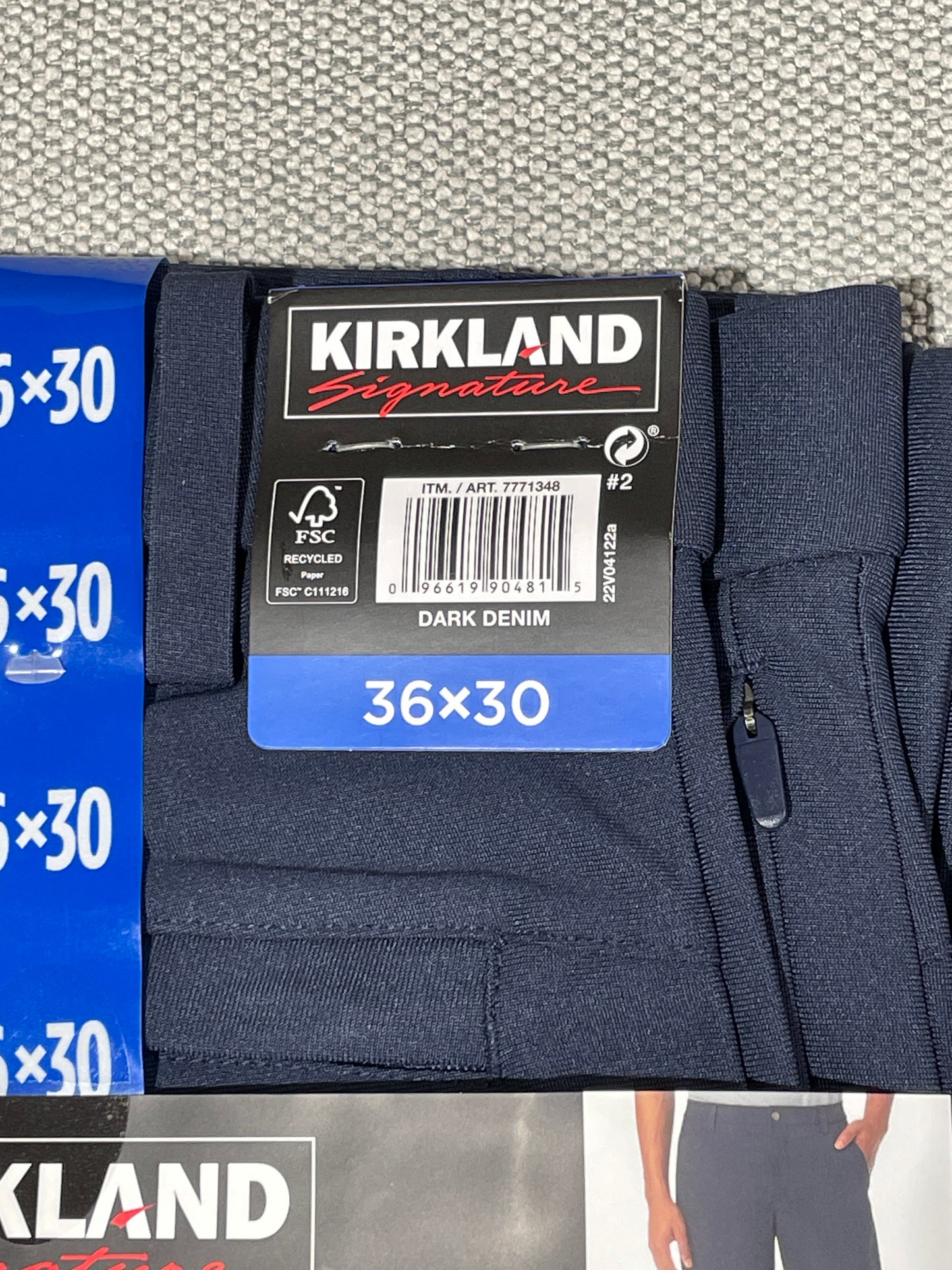 Kirkland Signature Men's Performance 5 Pocket Navy Pants Size 36X30