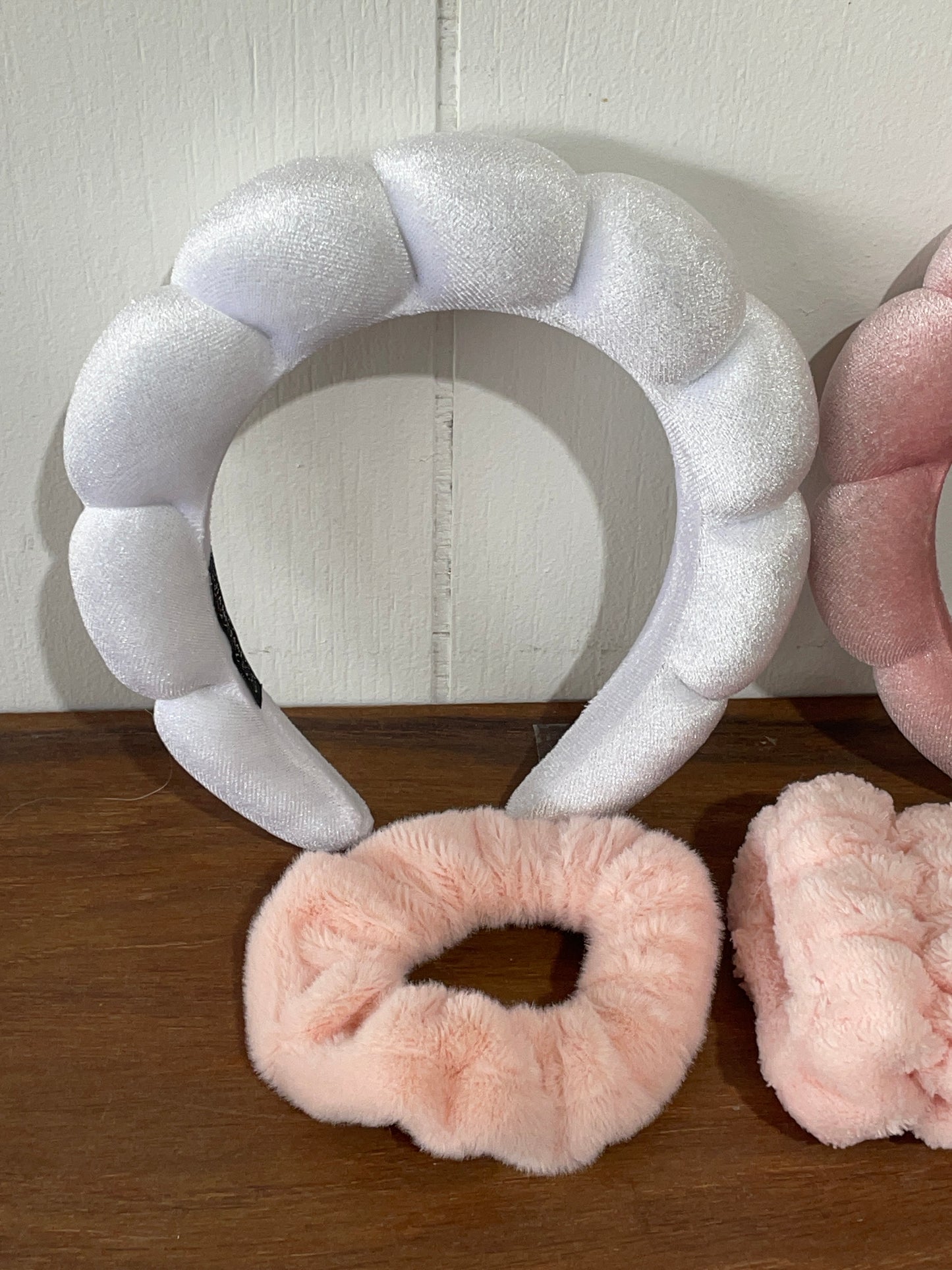 Spa Headband 2 PACK White and Pink with 2 Pink Wristbands for Washing Face & 1 Hair Scrunchie