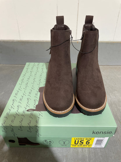 Kensie Kayla B Women’s Chelsea Boots